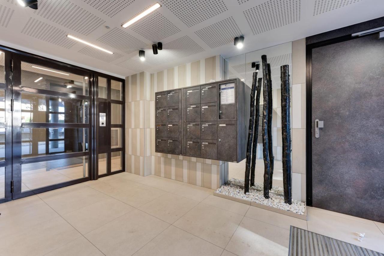 Le Reposoir - New 2 Bedroom Apartment With Terrace & Garage Annecy Eksteriør bilde